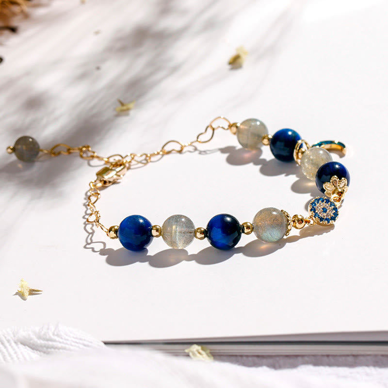 Bracelet Olivenorma en pierre de lune et saphir contre le mauvais œil