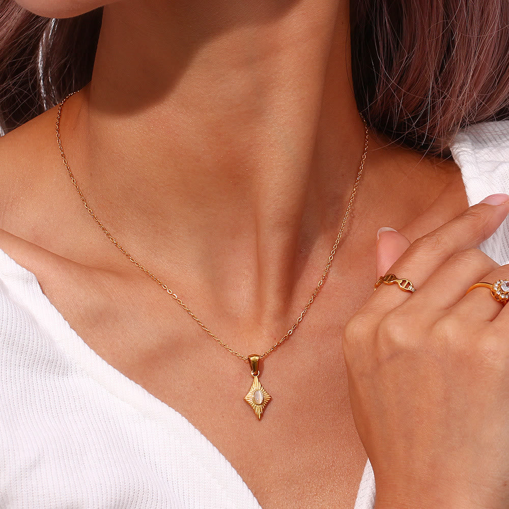 Collier pendentif en acier inoxydable avec œil de chat Olivenorma