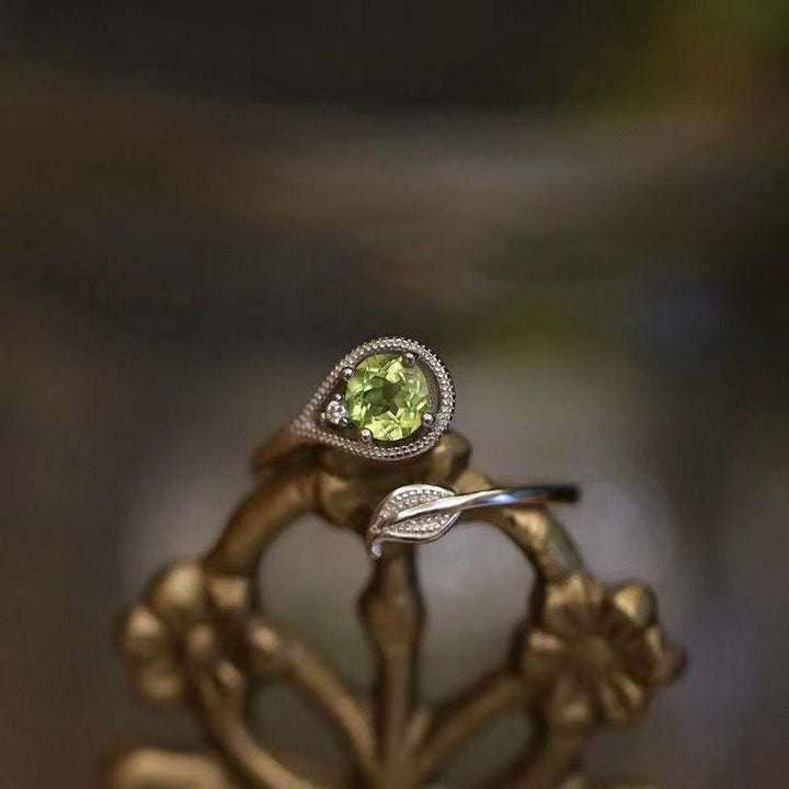 Bague vintage en feuille de péridot délicate Olivenorma 