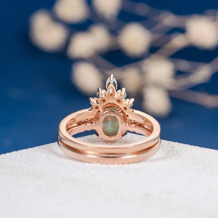 Bague de fiançailles en or rose avec opale ovale antique Olivenorma