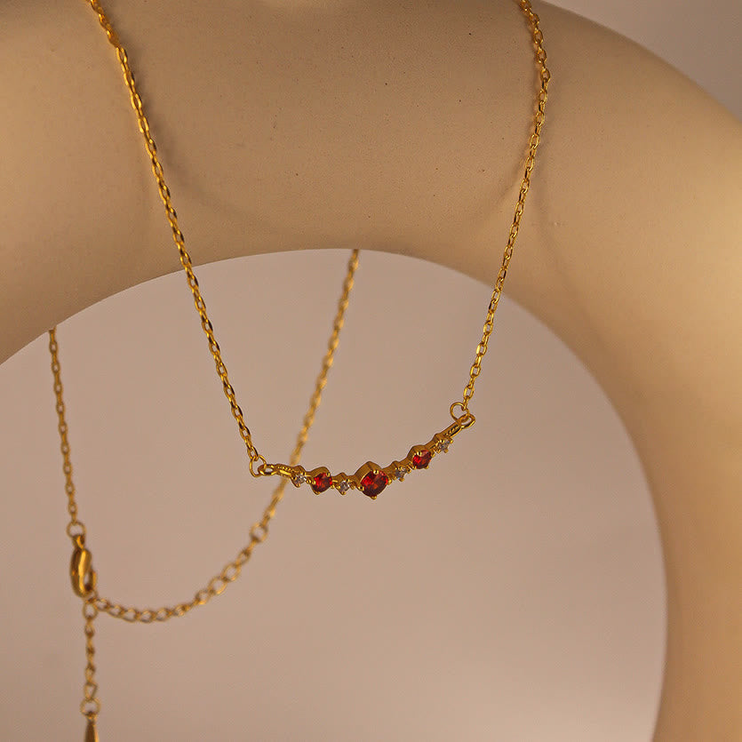 Collier Olivenorma « Symbole d'indépendance » avec diamants et grenats