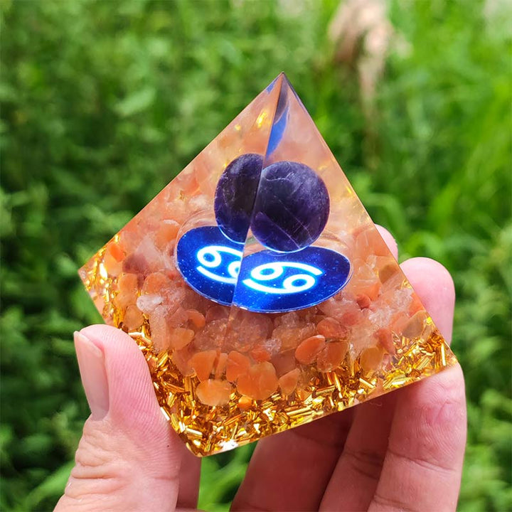 Pyramide d'orgone du zodiaque Cancer en améthyste Olivenorma avec cornaline