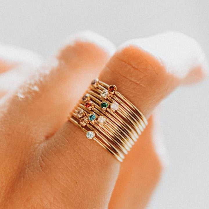 Bague fine de naissance Olivenorma avec pierre de naissance pour 12 mois - image 0