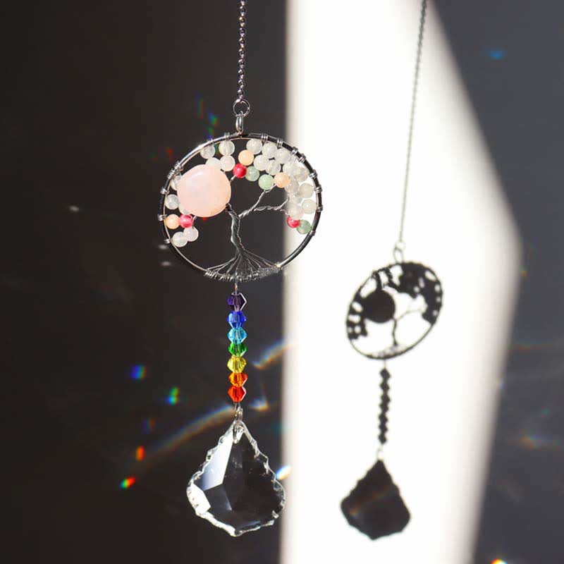 Attrape-soleil en cristal coloré représentant un arbre de vie