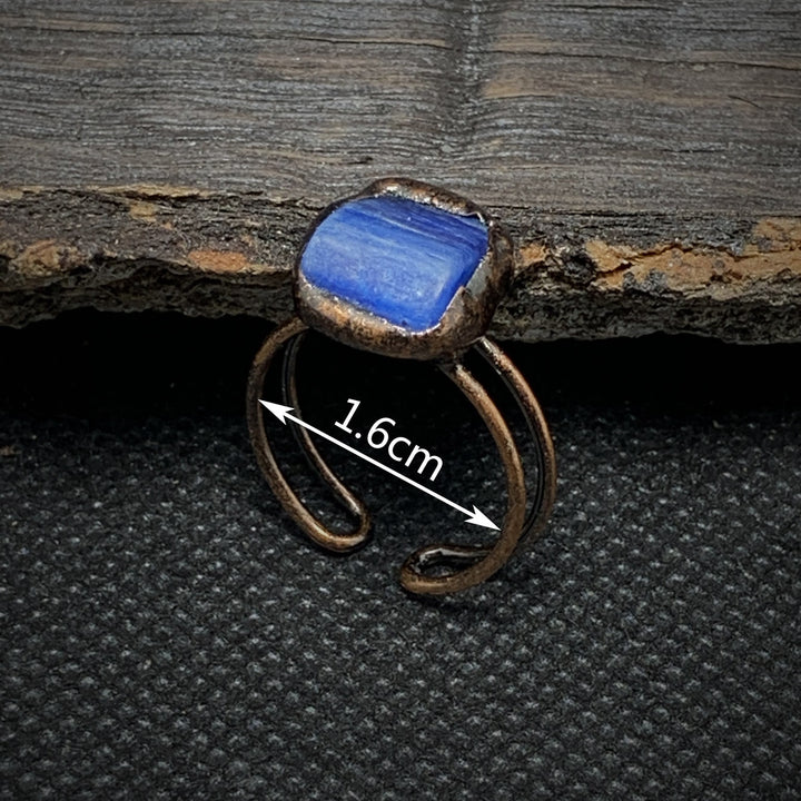 Bague ajustable en pierre brute irrégulière naturelle Olivenorma avec douze pierres de naissance