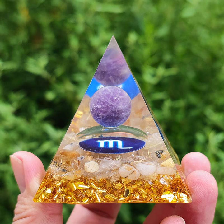 Pyramide d'orgone du zodiaque Scorpion en améthyste Olivenorma avec quartz clair