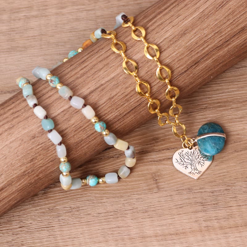 Collier Mala avec pendentif en forme de cœur et perles en pierre irrégulières Olivenorma 