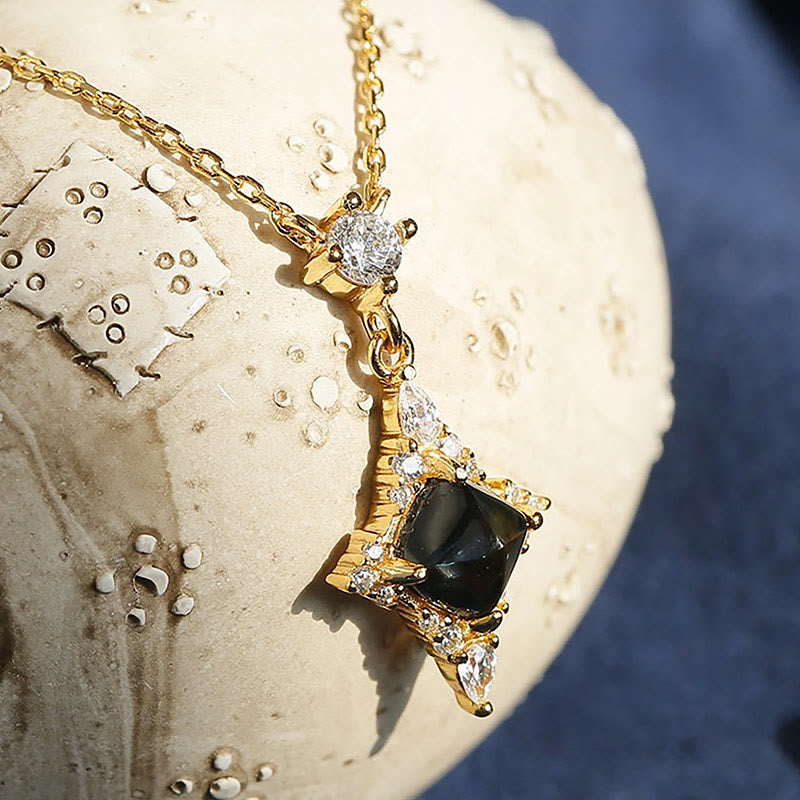Collier en topaze bleue naturelle de Londres « Eternal Bliss » Olivenorma 