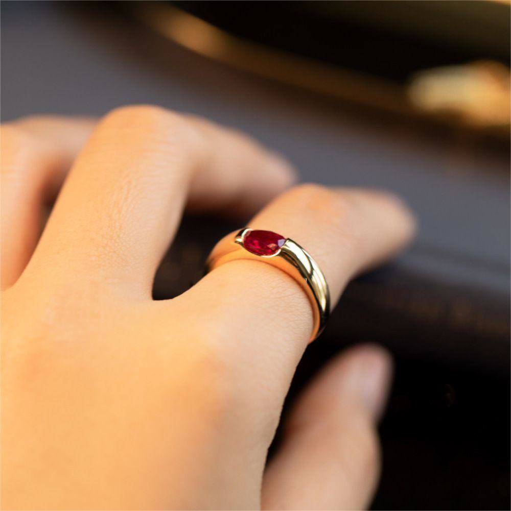 Bague de luxe minimaliste plaquée ou avec grenat Olivenorma 