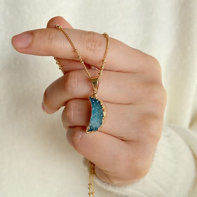 Collier croissant de lune en cristal naturel Olivenorma