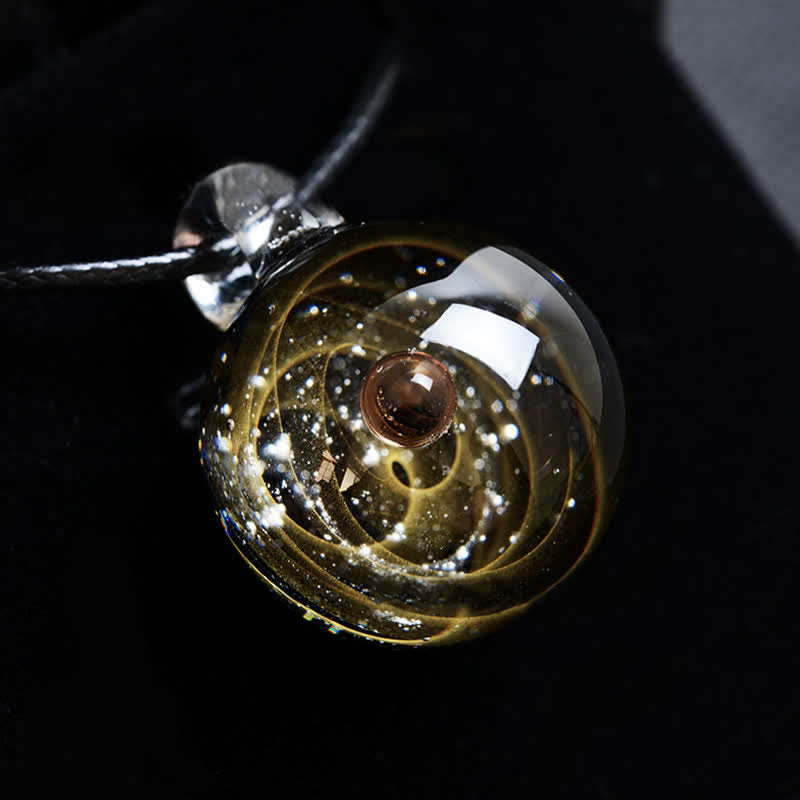 Collier fantaisie en verre avec ciel étoilé cosmique Olivenorma