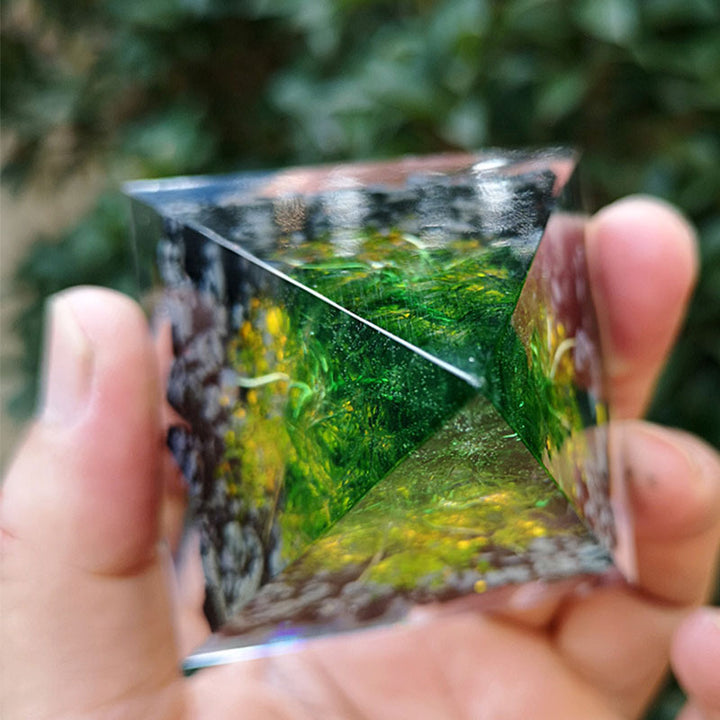 Pyramide d'orgone en albâtre Olivenorma