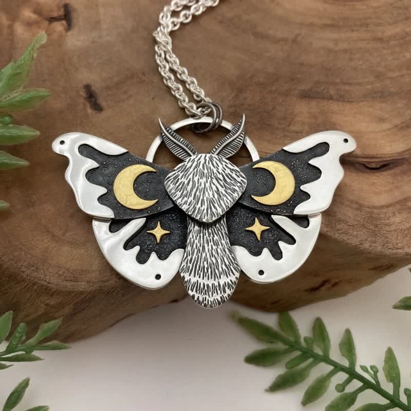 Collier vintage Olivenorma Bohemia en argent avec papillon de nuit