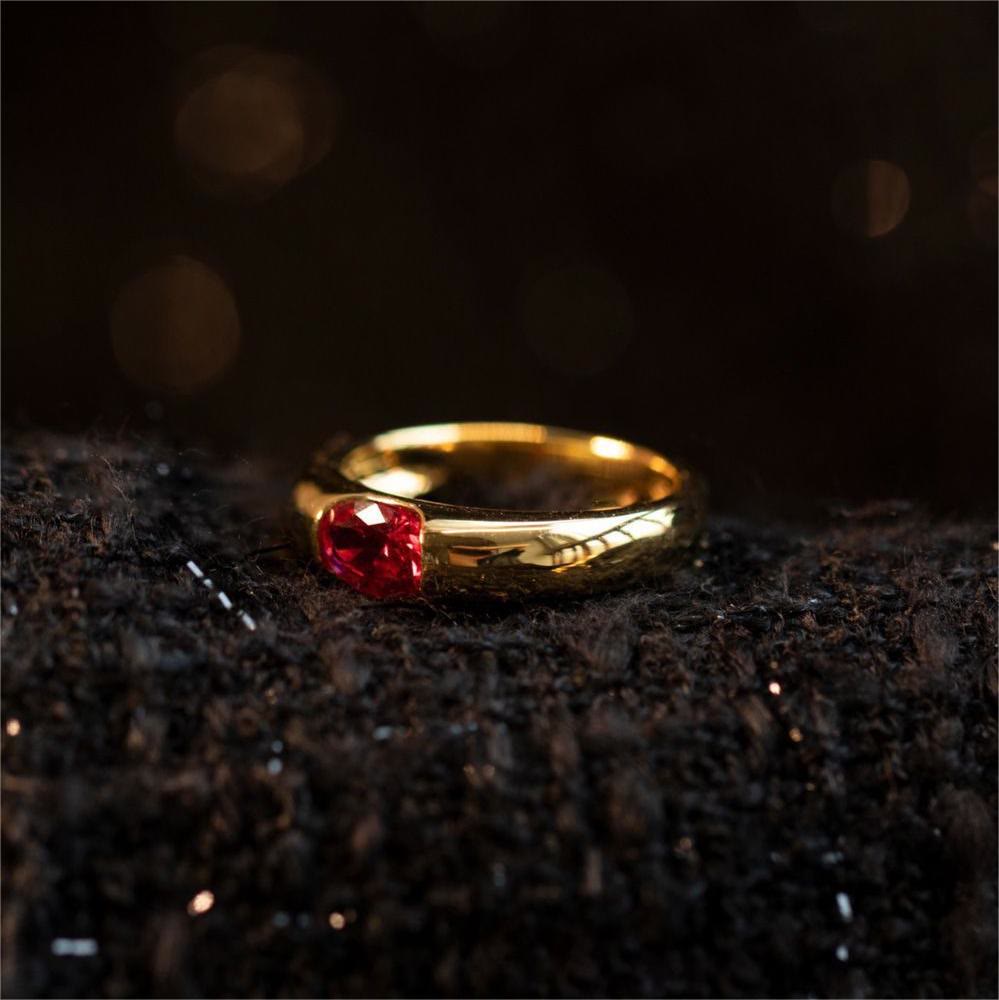 Bague de luxe minimaliste plaquée ou avec grenat Olivenorma 