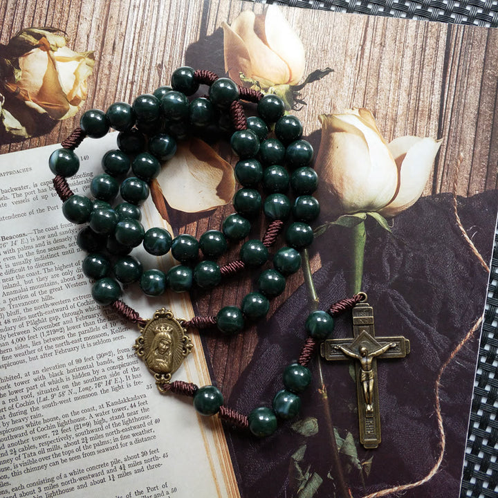 Collier chapelet avec pendentif croix sacrée en agate mousse Olivenorma 