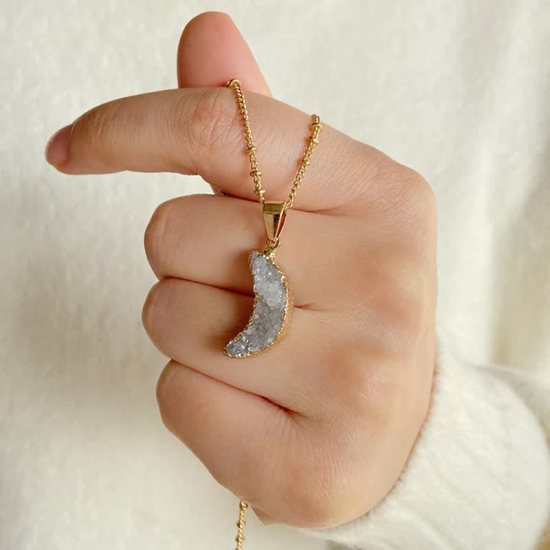 Collier croissant de lune en cristal naturel Olivenorma