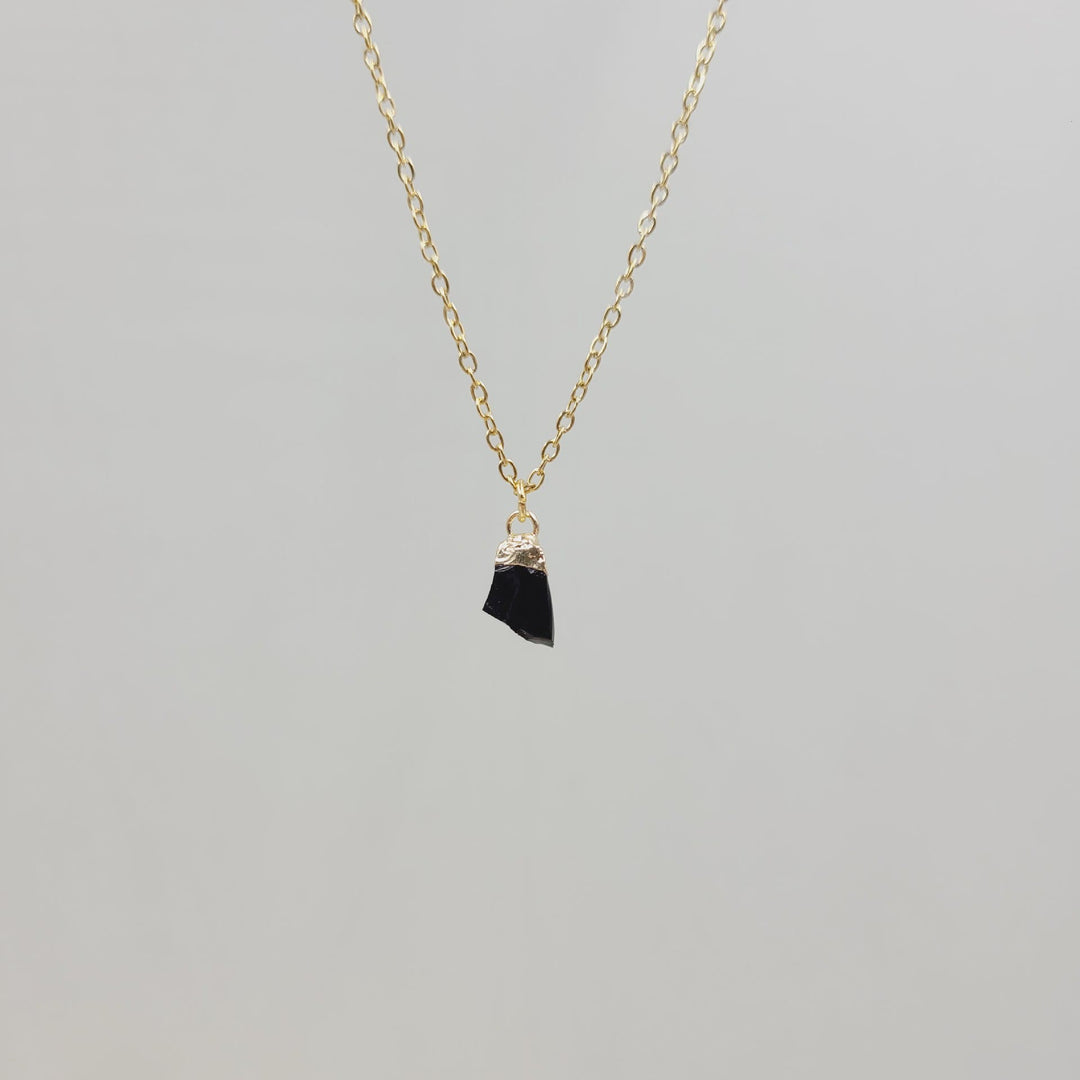 Collier en pierre précieuse brute irrégulière en cristal Olivenorma