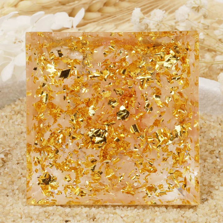 Pyramide orgone en quartz clair améthyste Olivenorma