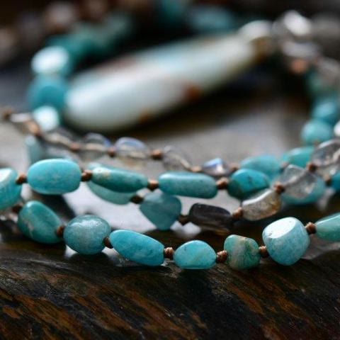 Pendentif Mala en pierre de cristal d'amazonite, de labradorite et d'agate Olivenorma