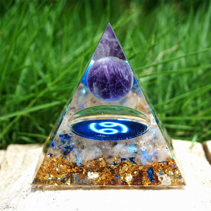 Pyramide d'orgone du zodiaque Cancer en améthyste Olivenorma avec quartz clair
