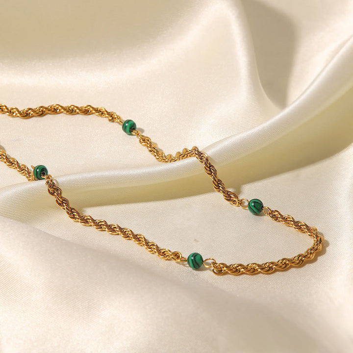 Collier torsadé de clavicule en perles de malachite naturelle Olivenorma
