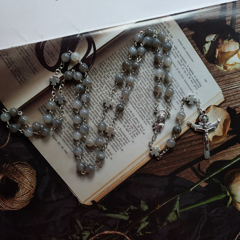 Collier chapelet en pierre de lune grise avec croix de Jésus Olivenorma - image 2