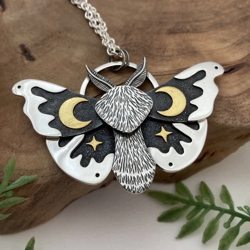 Collier vintage Olivenorma Bohemia en argent avec papillon de nuit
