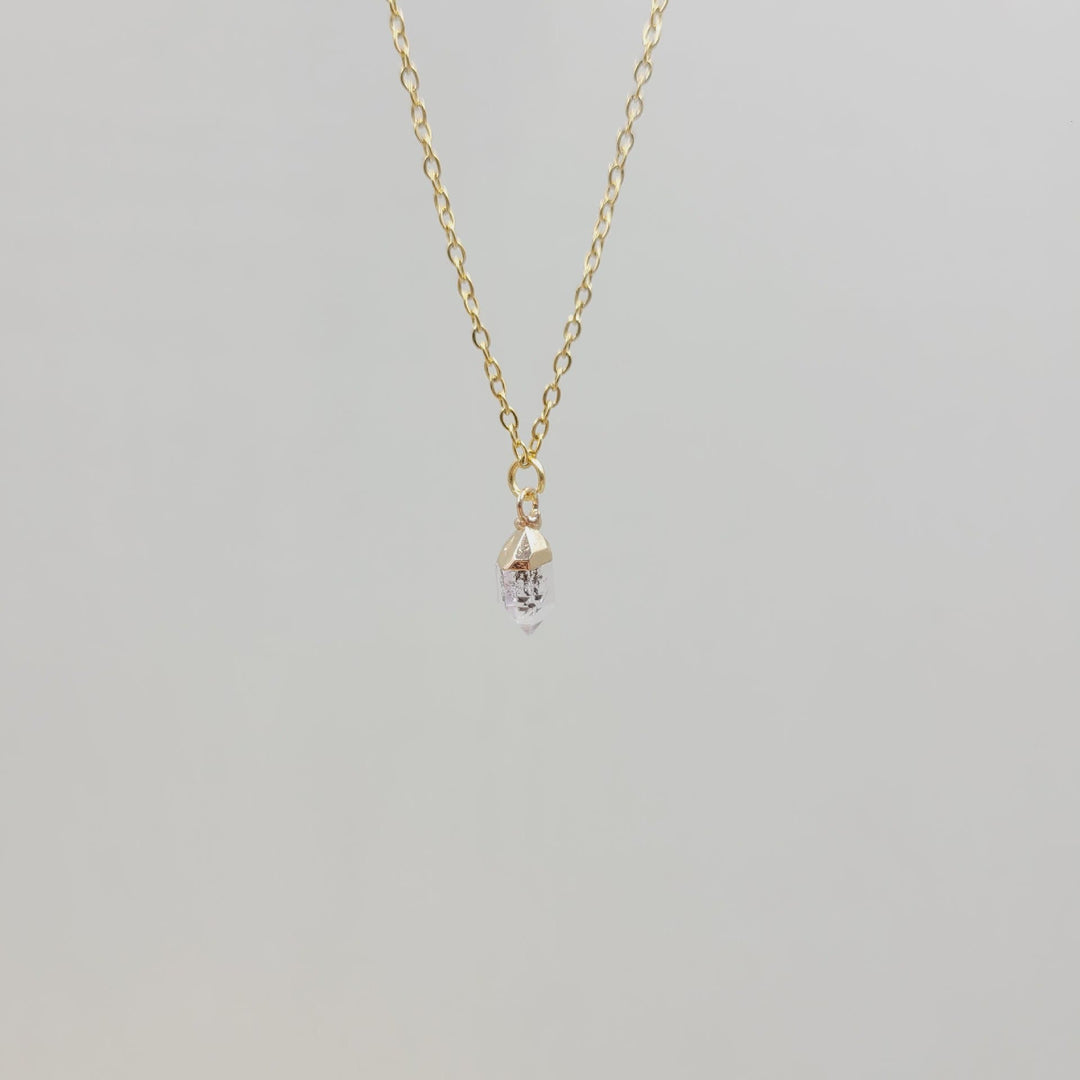 Collier en pierre précieuse brute irrégulière en cristal Olivenorma