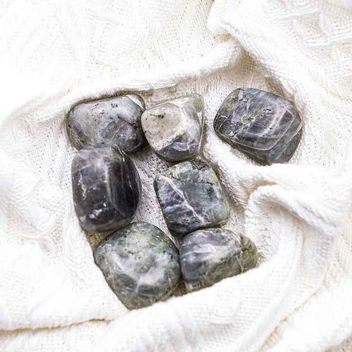 Ensemble de pierres naturelles polies en labradorite Olivenorma