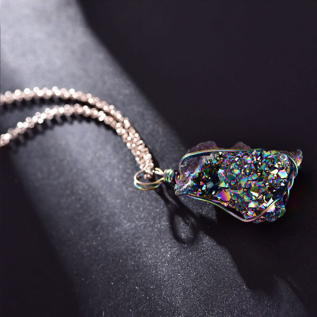 Collier en pierre géode irrégulière en labradorite naturelle Olivenorma