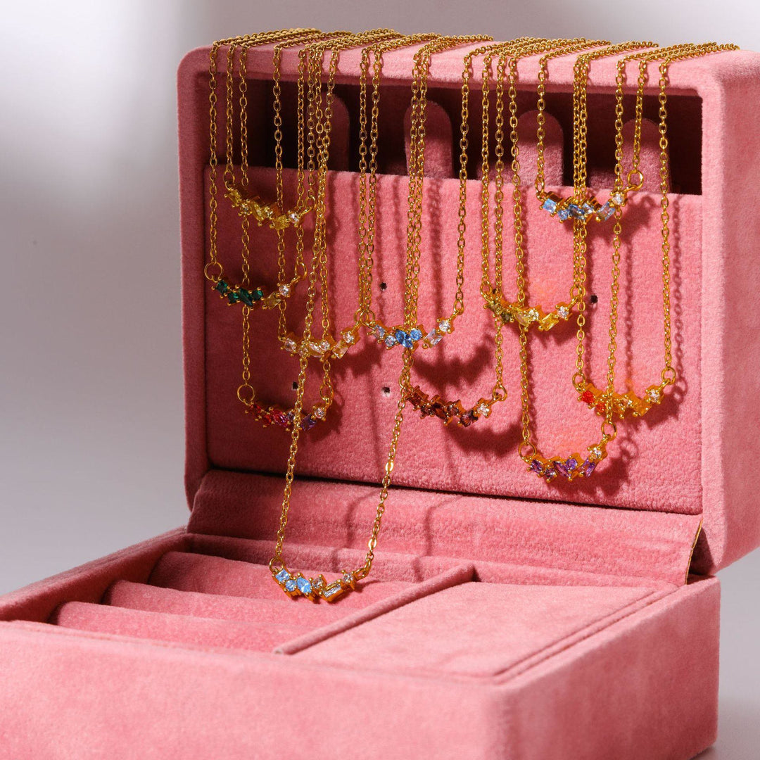 Collier avec pendentif en perles et pierres de naissance multiples Olivenorma plaqué or et cuivre 