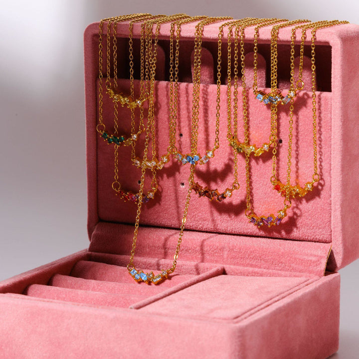 Collier avec pendentif en perles et pierres de naissance multiples Olivenorma plaqué or et cuivre 