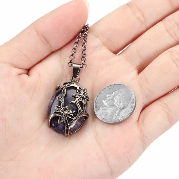 Collier en cristal enveloppé de fleurs en laiton et améthyste Olivenorma