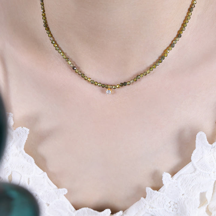 Collier avec pendentif en perles de péridot et aventurine vert émeraude Olivenorma