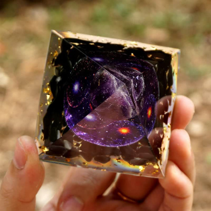 Pyramide d'orgone en obsidienne Yin et Yang Olivenorma