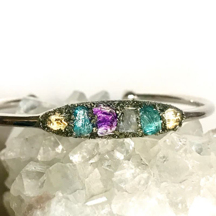 Bracelet personnalisé avec pierre de naissance et signification Olivenorma