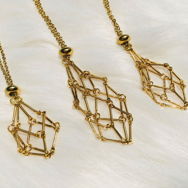 Collier avec pendentif en pierre brute et maille métallique en cristal Olivenorma 