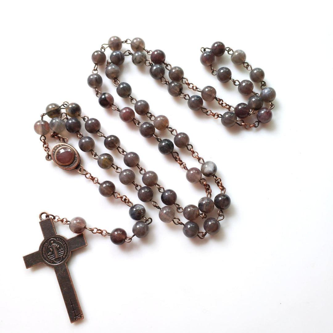 Collier chapelet avec croix en boule acrylique marron Olivenorma 
