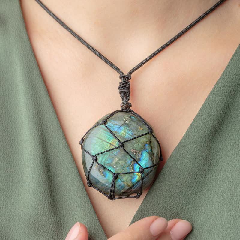 Collier en labradorite avec cœur de dragon Olivenorma 