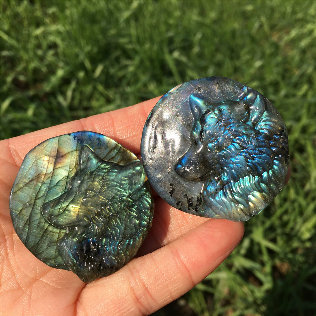 Décoration en pierre précieuse totem Wlof en labradorite naturelle Olivenorma 