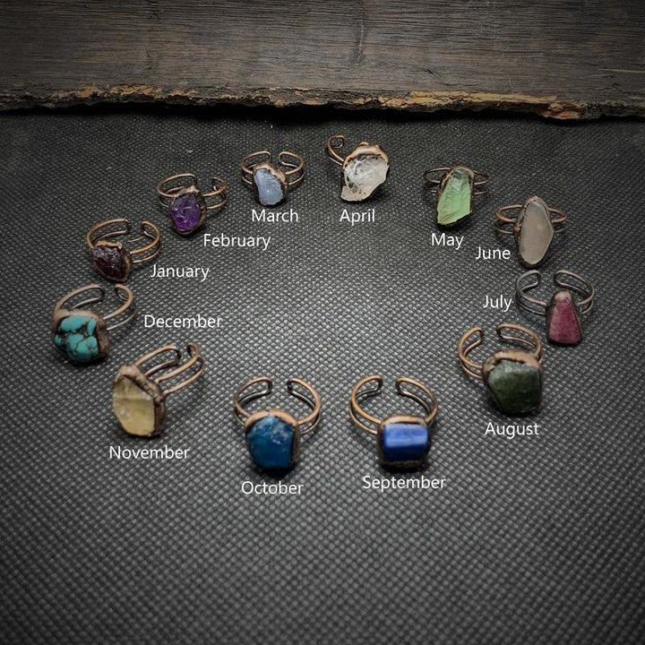 Bague ajustable en pierre brute irrégulière naturelle Olivenorma avec douze pierres de naissance