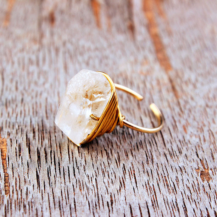 Bague enroulée en fil de cristal et pierre naturelle faite à la main Olivenorma