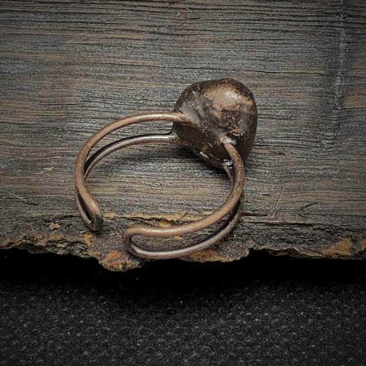 Bague ajustable en pierre brute irrégulière naturelle Olivenorma avec douze pierres de naissance