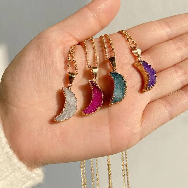 Collier croissant de lune en cristal naturel Olivenorma