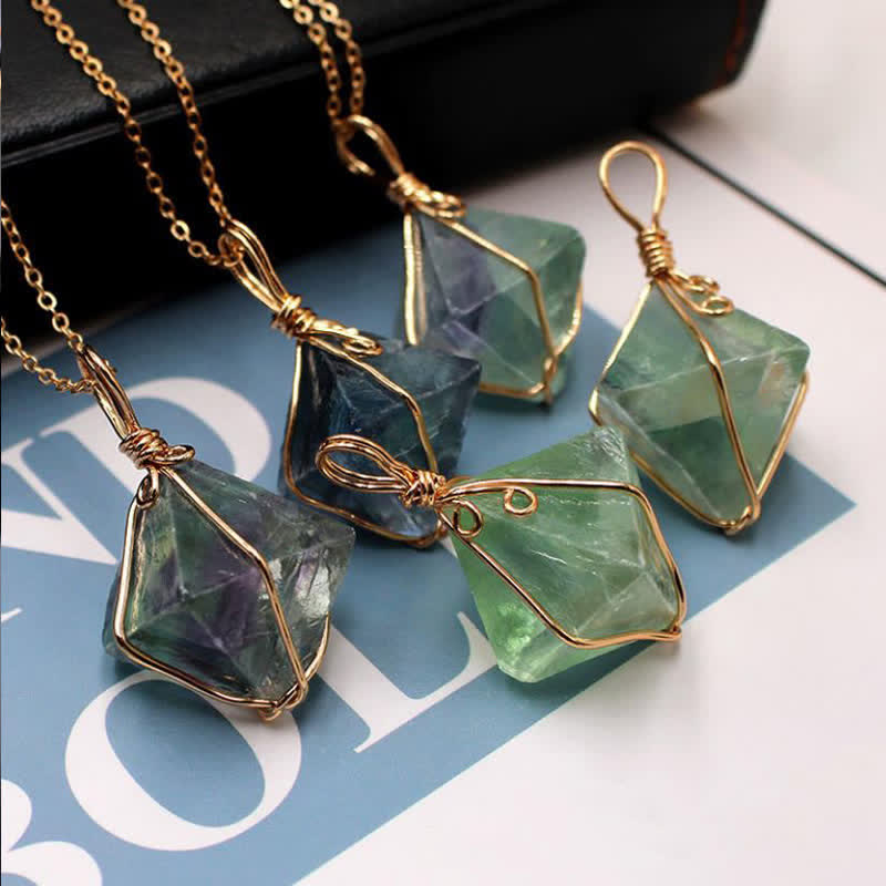 Collier en pierres précieuses octaèdres en fluorite naturelle Olivenorma 