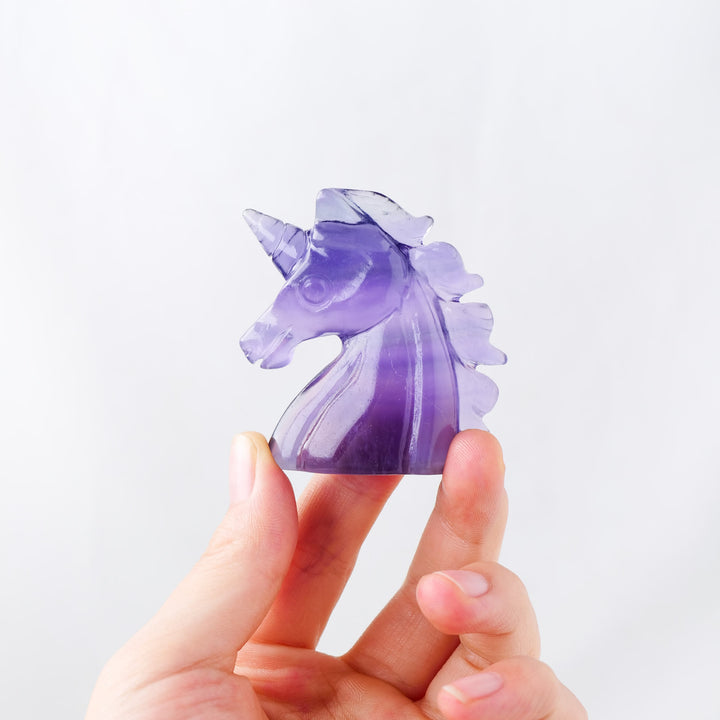 Décoration en pierre précieuse licorne en fluorite arc-en-ciel naturelle Olivenorma