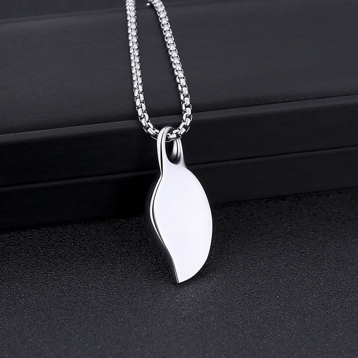 Collier en acier titane avec protection contre la chance et le courage Olivenorma 
