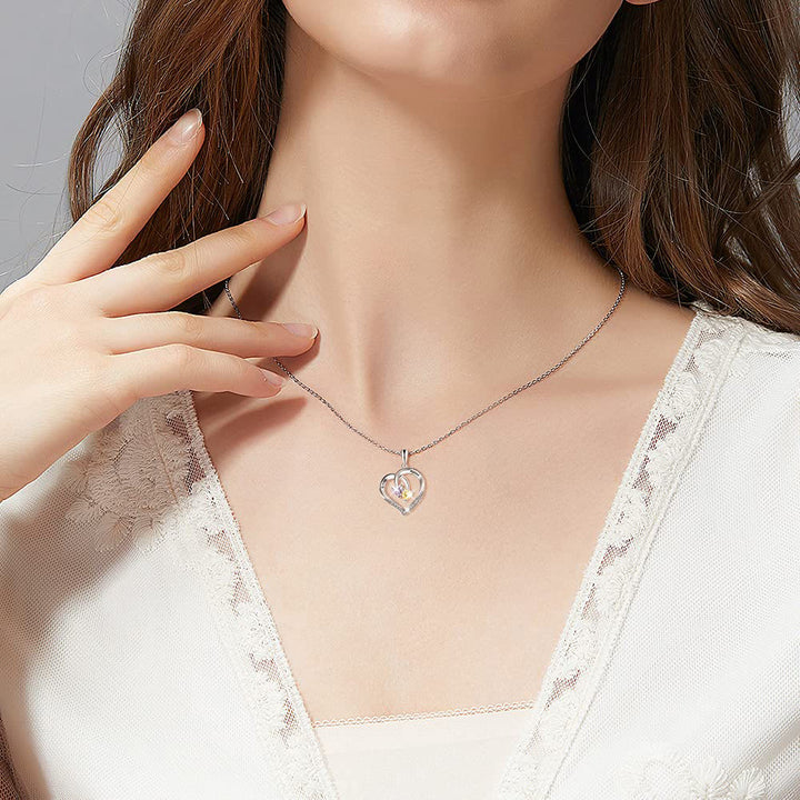 Collier personnalisé Olivenorma avec 2 pierres de naissance gravées et un cœur