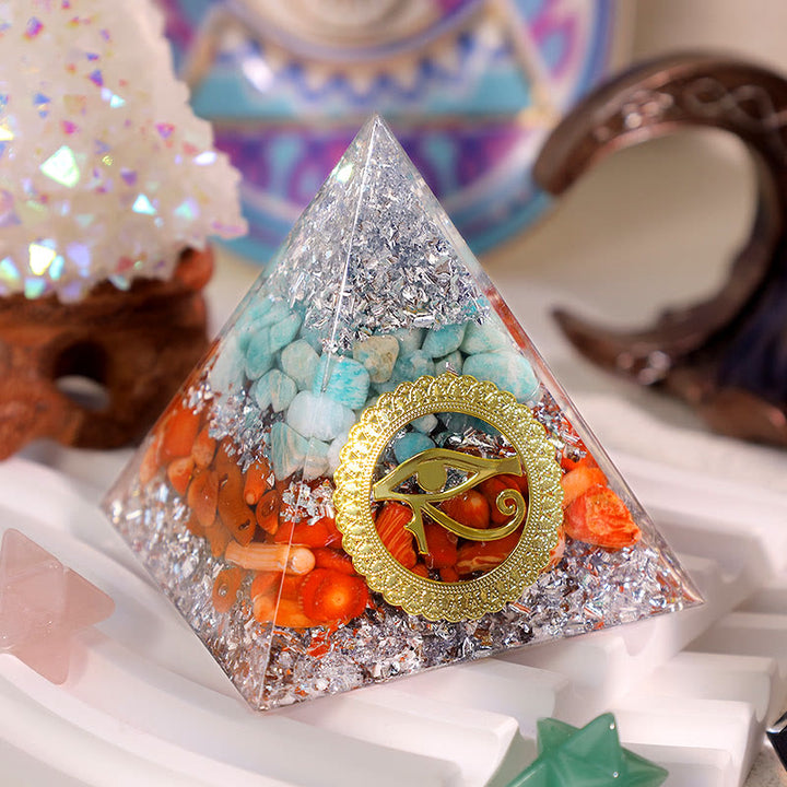 Pyramide d'orgone en corail rouge amazonite Olivenorma œil d'Horus