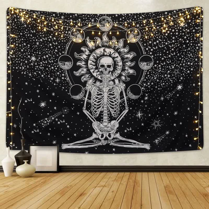 Tapisserie murale de méditation avec tête de mort et soleil étoilé